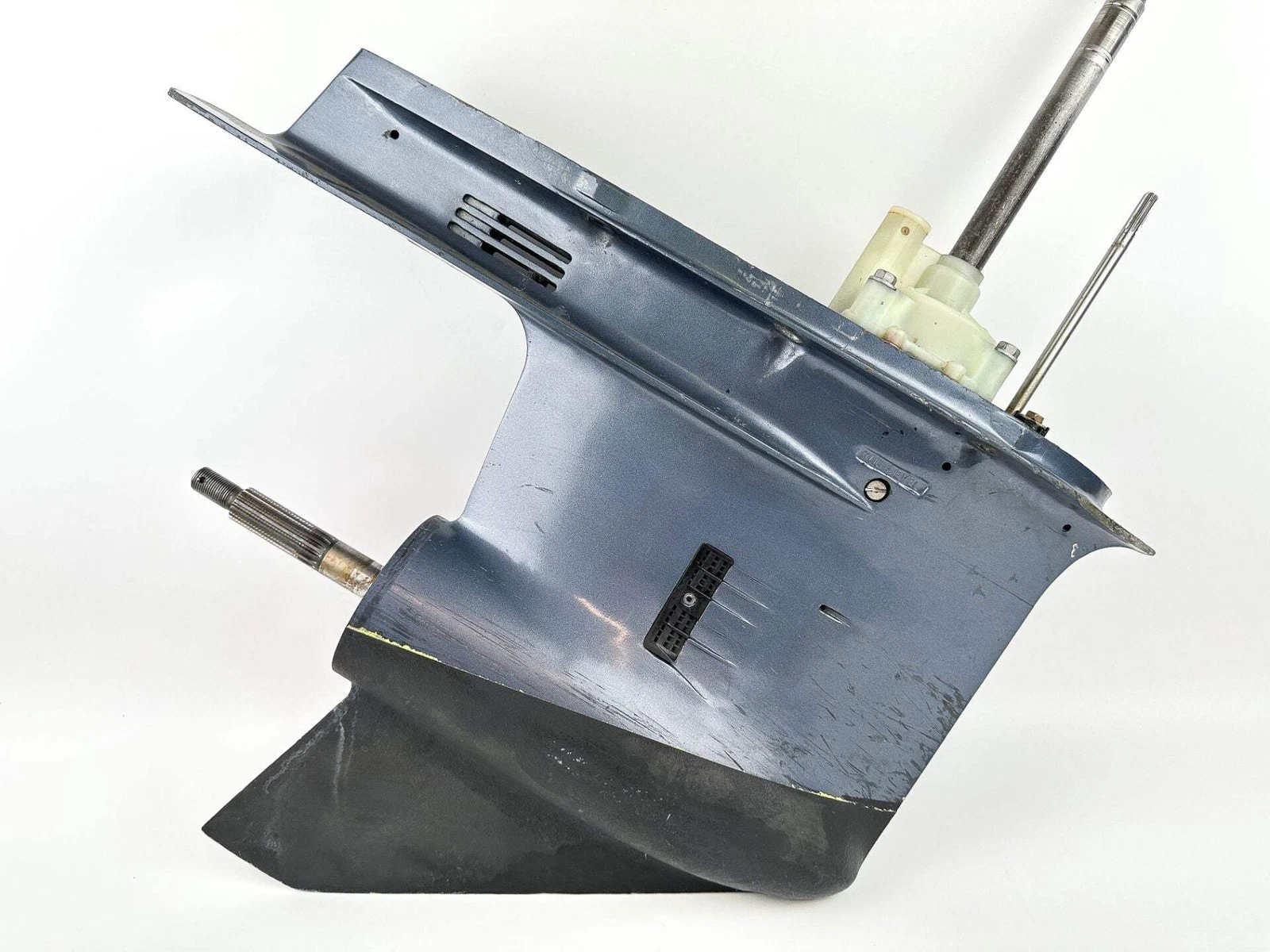 2004 Yamaha 150 HP 4-Stroke Outboard 25" XL Shaft Lower Unit Gear Case — Right-Hand Rotation - Image 2